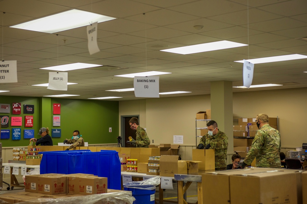 Nebraska Guard supports food bank operations in Omaha