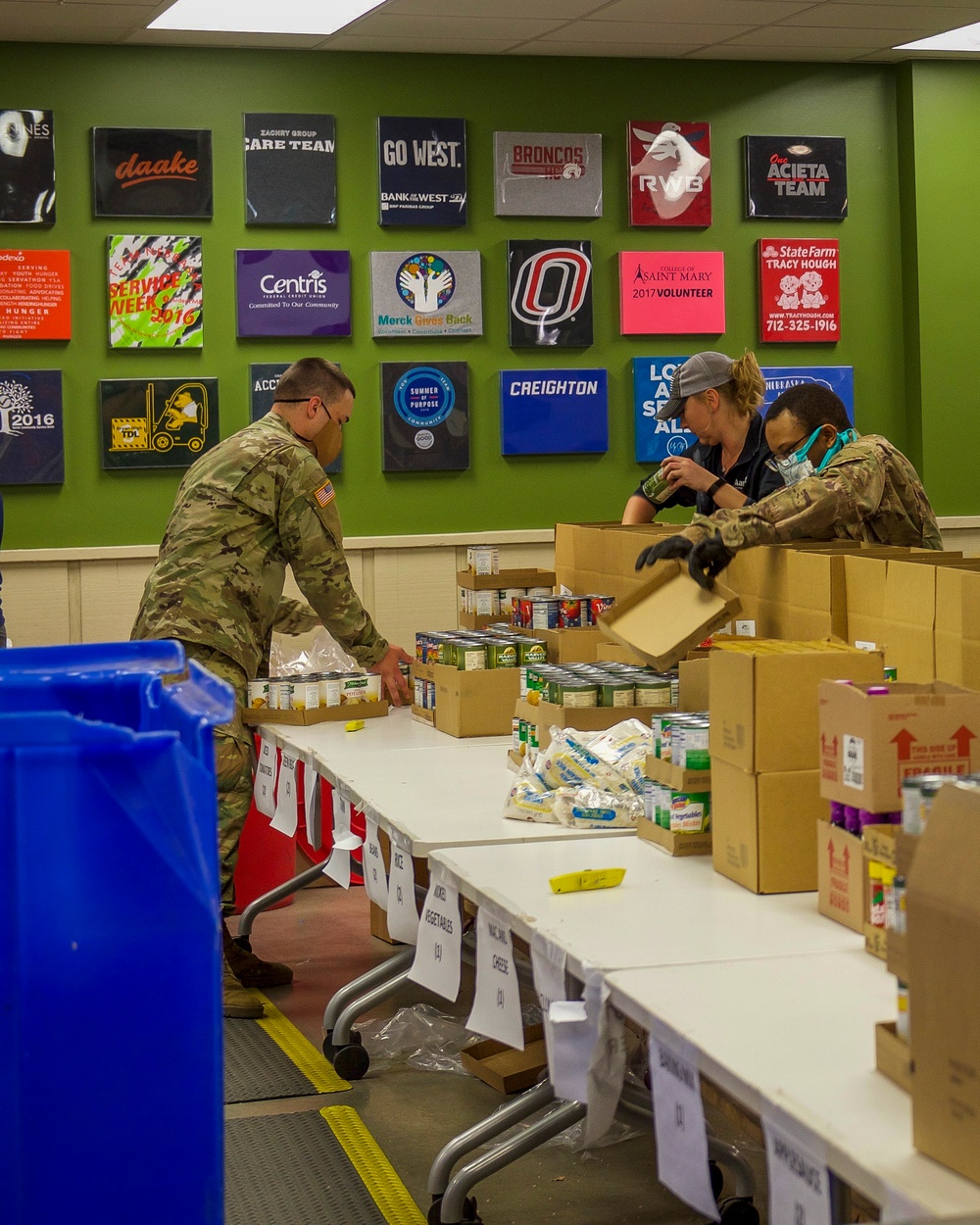 Nebraska Guard supports food bank operations in Omaha