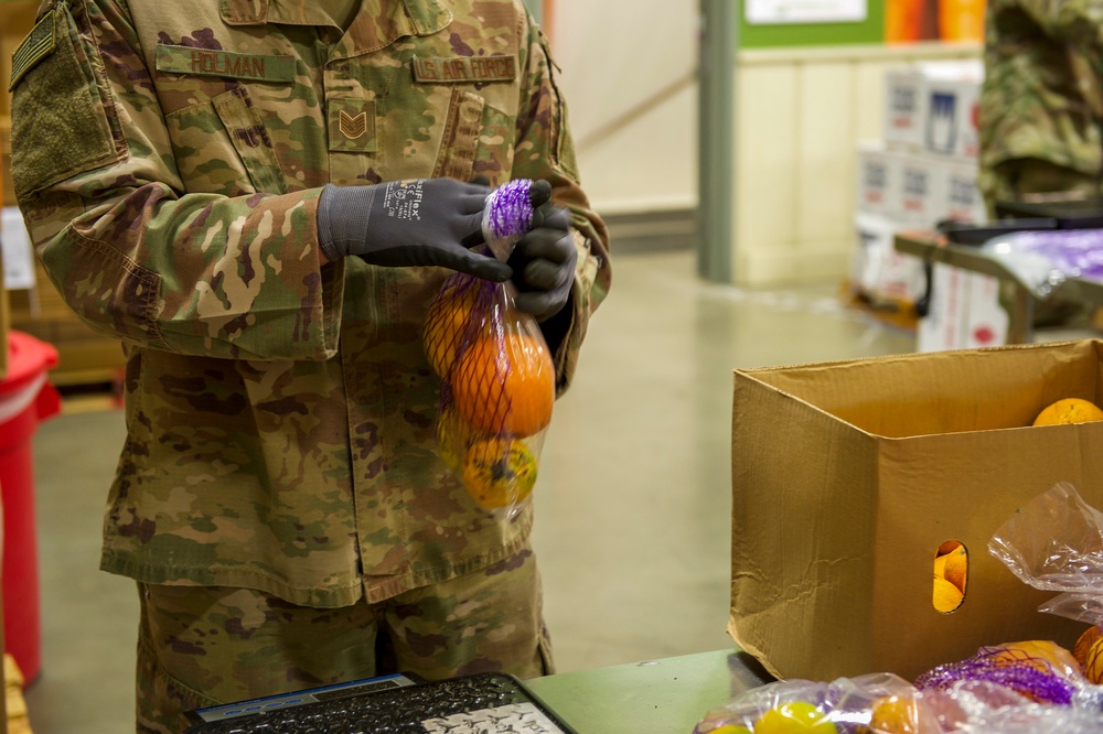 Nebraska Guard supports food bank operations in Omaha