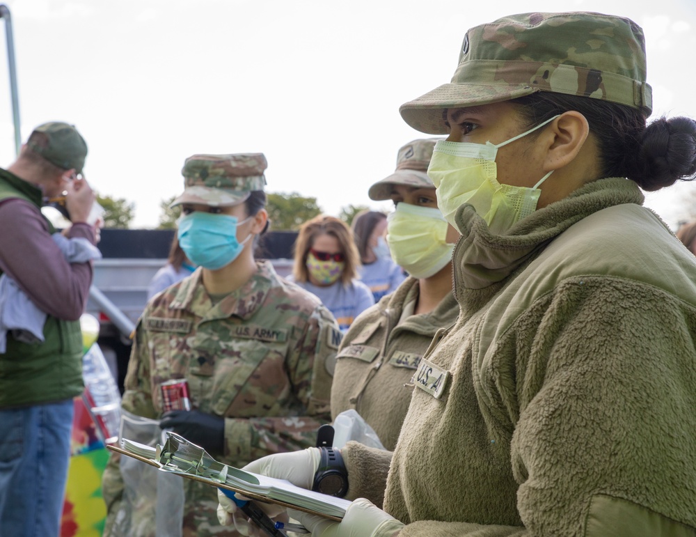 Delaware National Guard assists Food Bank of Delaware