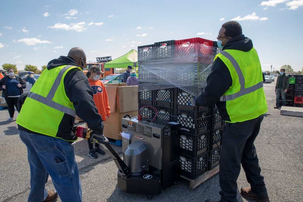 Delaware National Guard assists Food Bank of Delaware