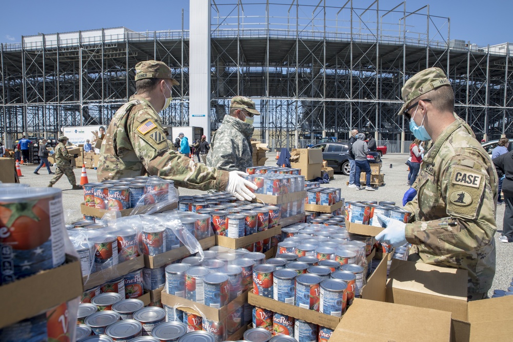 Delaware National Guard assists Food Bank of Delaware