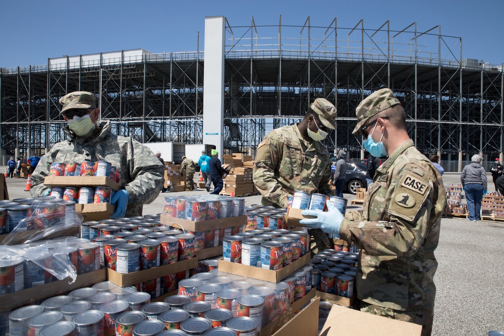 Delaware National Guard assists Food Bank of Delaware