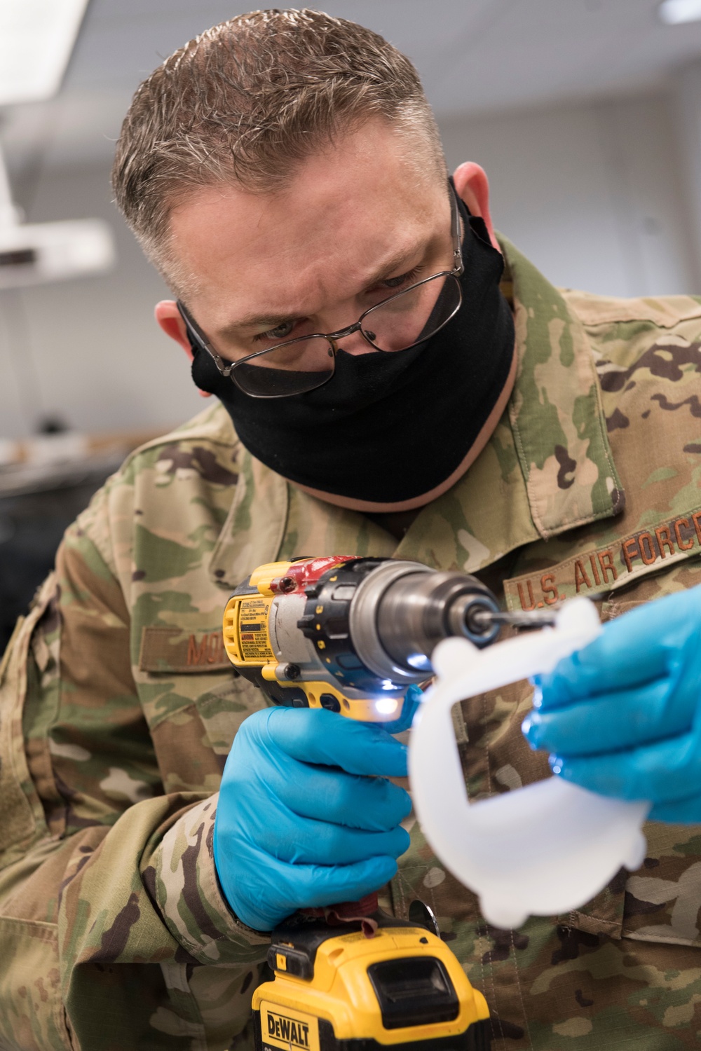 167th Airlift Wing learns face mask molding from Shepherd Univeristy staff