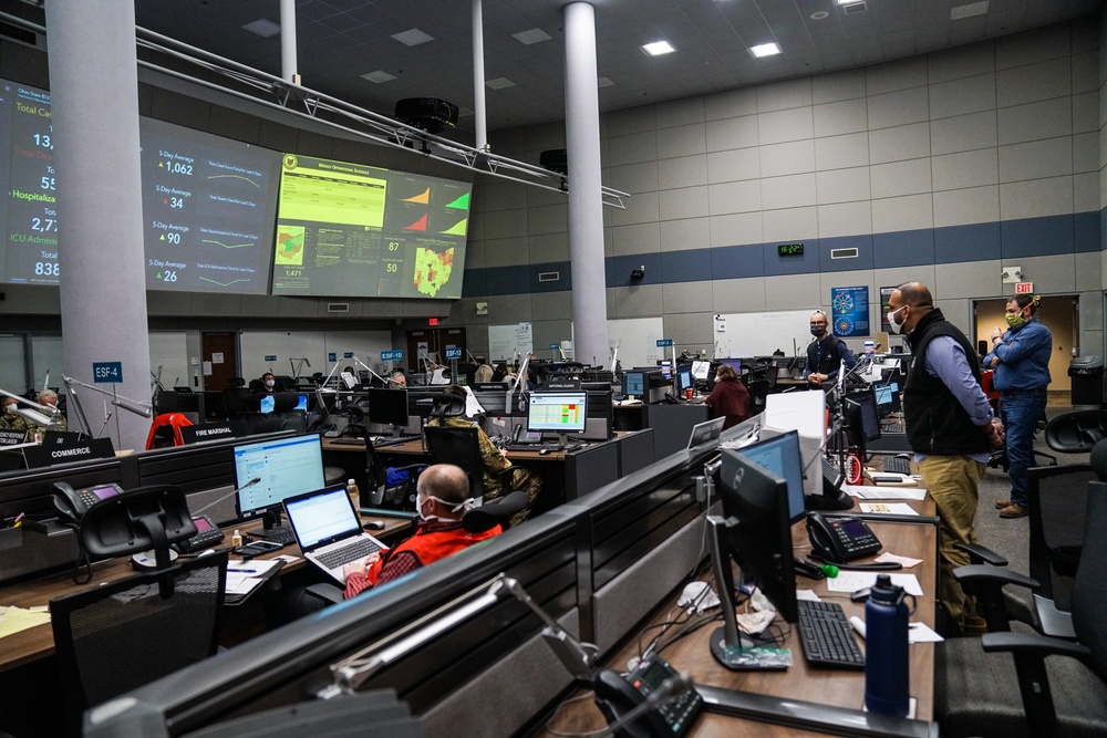 Dvids Images Fema Visits Ohios Emergency Operations Center During Covid Image Of