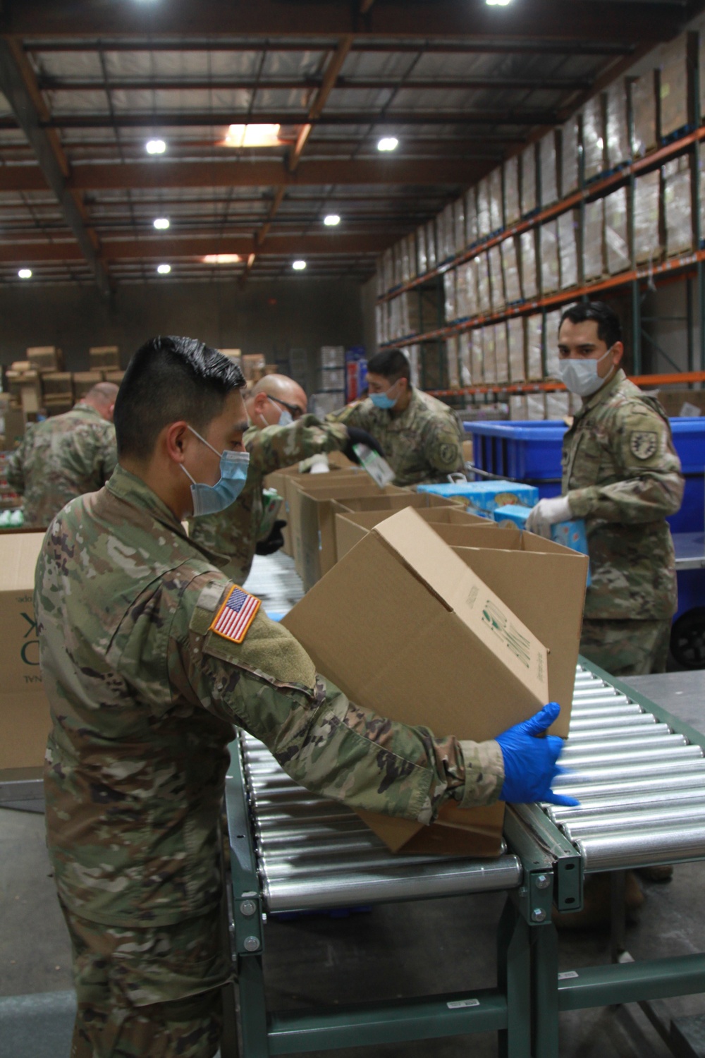 Cal Guard Soldiers aid LA Regional Food Bank to combat hunger during COVID-19 response