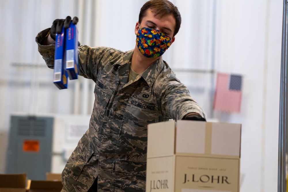 Nevada Guard Airmen box food for hungry Nevadans amid the COVID-19 outbreak (4 of 6)