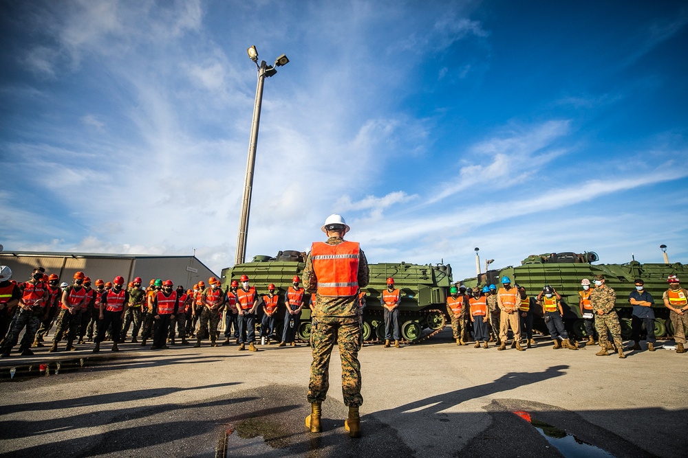 Break it Down, Back it Up | Marines with 3rd MLG backload USNS Dahl