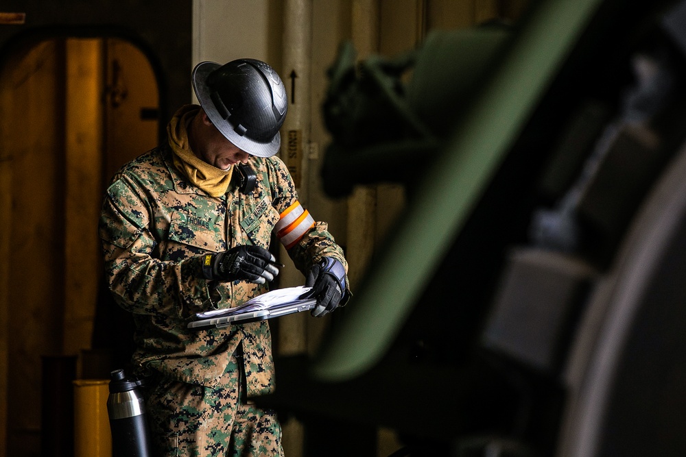 Break it Down, Back it Up | Marines with 3rd MLG backload USNS Dahl
