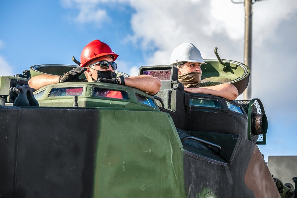 Break it Down, Back it Up | Marines with 3rd MLG backload USNS Dahl