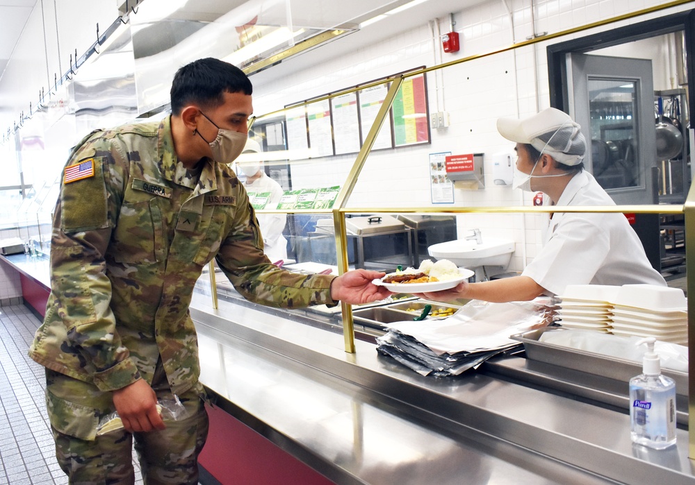 Camp Zama Dining Facility shifts to takeout-only with ease