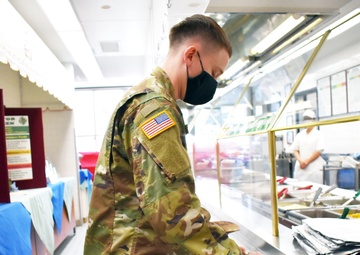 Camp Zama Dining Facility shifts to takeout-only with ease