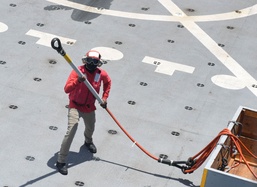 USNS Richard E. Byrd Conducts RAS with USS Blue Ridge