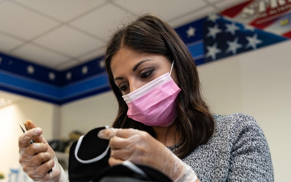 (Photo) Stripes Makes Masks in Response to COVID-19