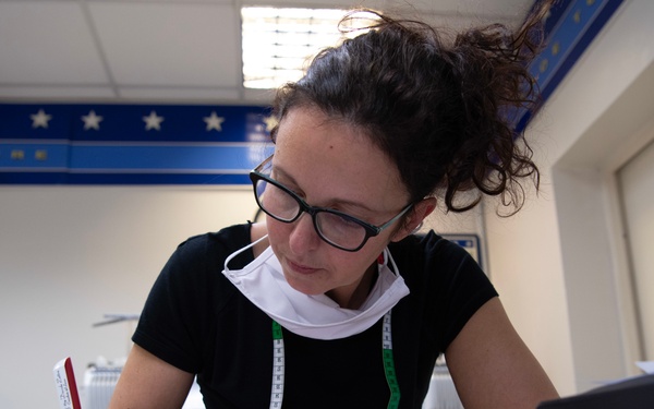 (Photo) Stripes Makes Masks in Response to COVID-19