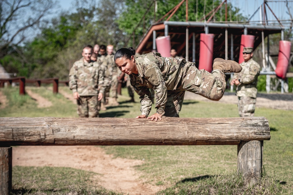 Basic Combat Trainees Complete Obstacle Course on Fort Sill