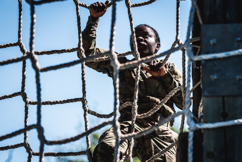 Basic Combat Trainees Complete Obstacle Course on Fort Sill