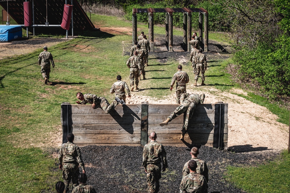 Basic Combat Trainees Complete Obstacle Course on Fort Sill