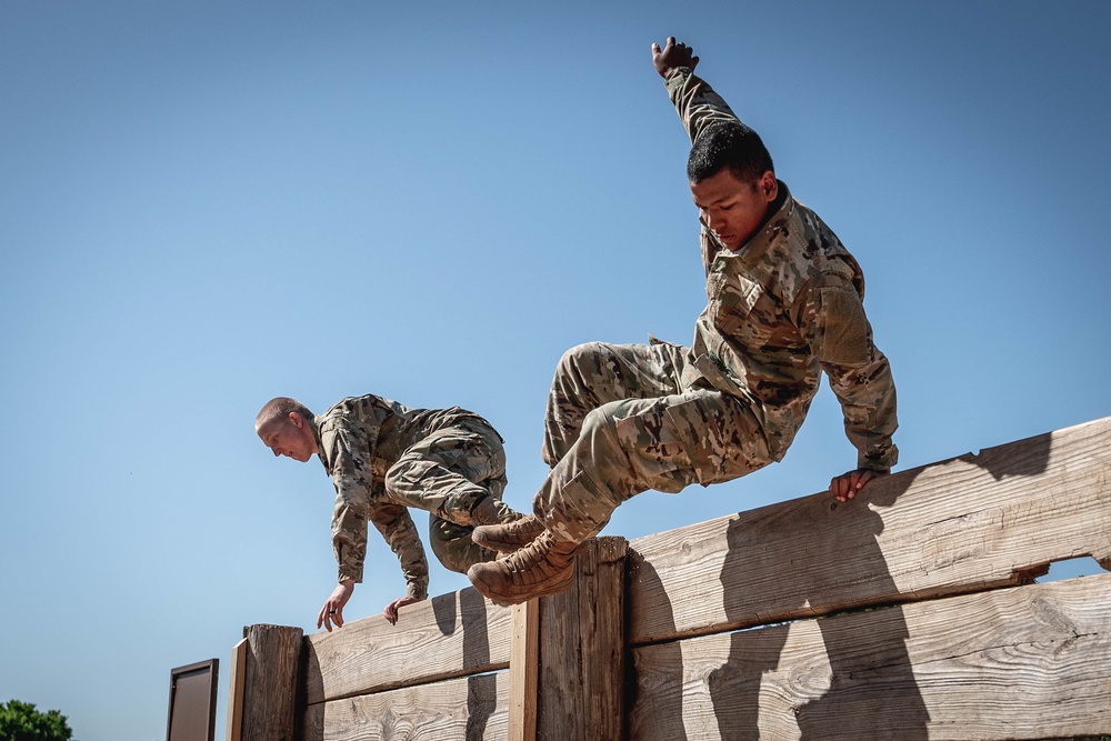 DVIDS Images Basic Combat Trainees Complete Obstacle Course on Fort