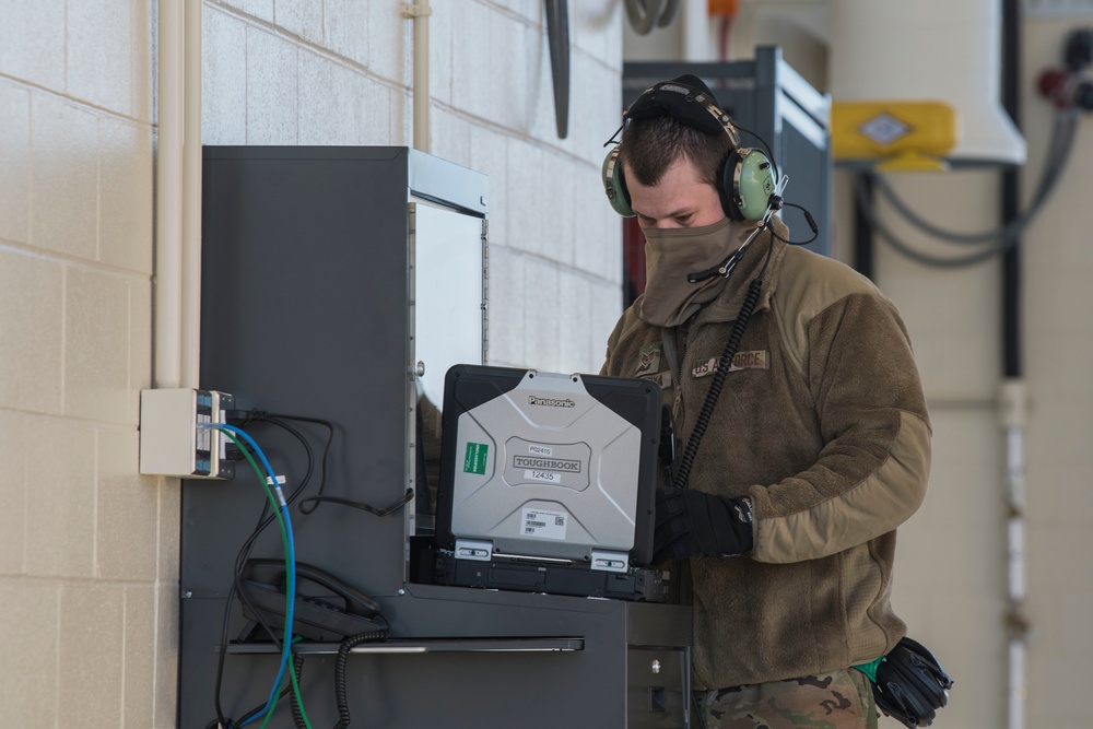 Lightning takes to the skies over Eielson AFB