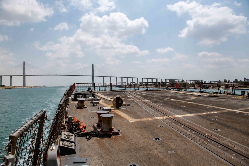 Truxtun Conducts Operations in the 5th Fleet Area of Operations