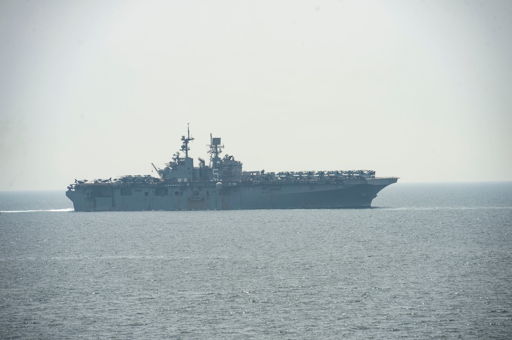 Vella Gulf Conducts Transits the Strait of Hormuz