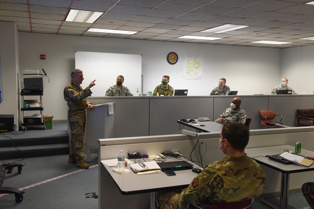 Brig. Gen. Nezamis visits Northern Illinois COVID-19 test sites.