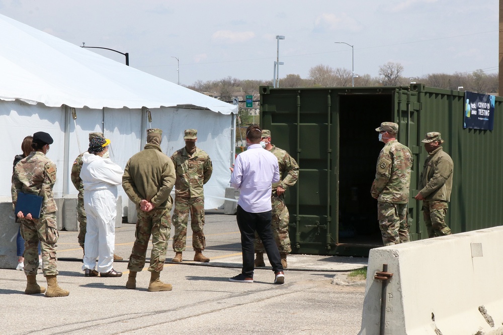 Iowa National Guard assists COVID-19 testing site
