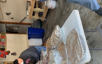 USSTRATCOM employee recognizes health care workers, first responders with comfort food