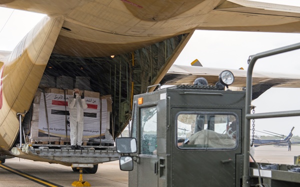 89th APS aids FEMA, FDA with Egyptian medical supplies shipment