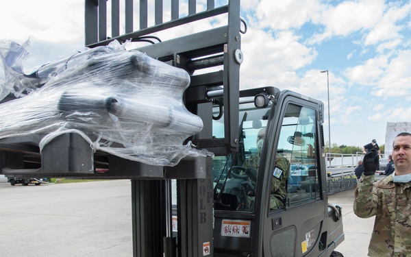 89th APS aids FEMA, FDA with Egyptian medical supplies shipment