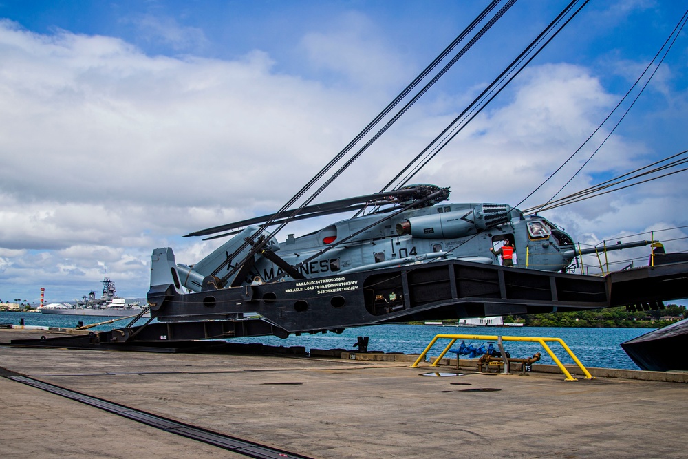 HMH-463: Aircraft Offload