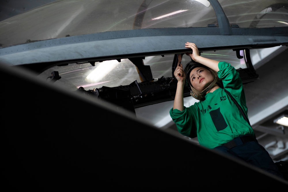 Ike Conducts Operations in the Arabian Sea