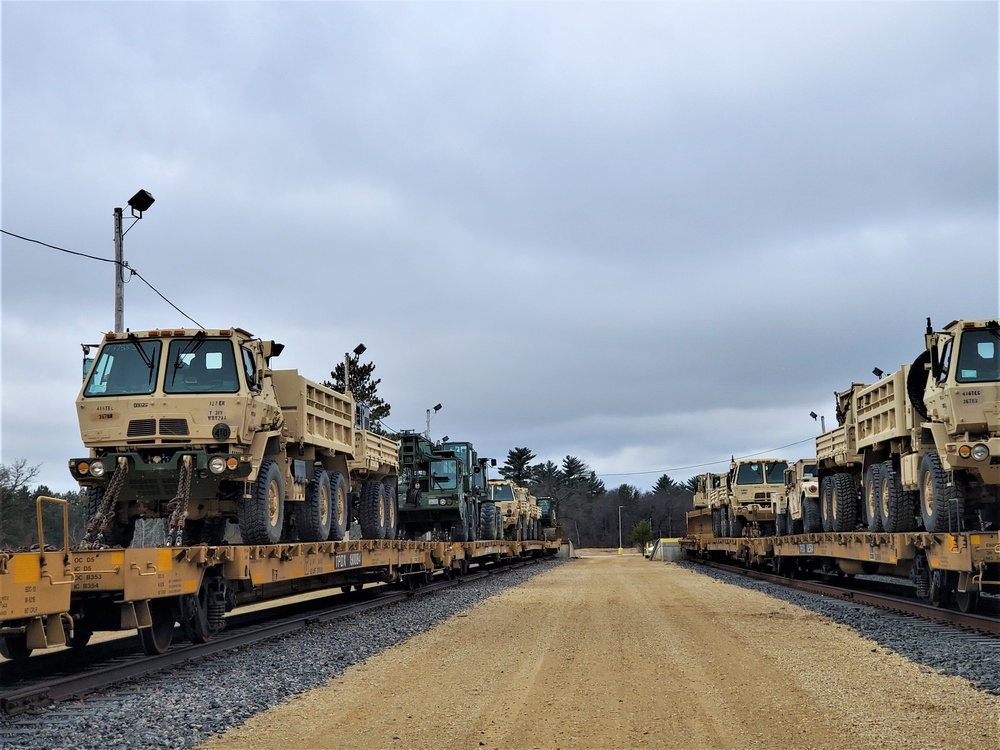 Fort McCoy supports rail movement for deploying Army Reserve unit