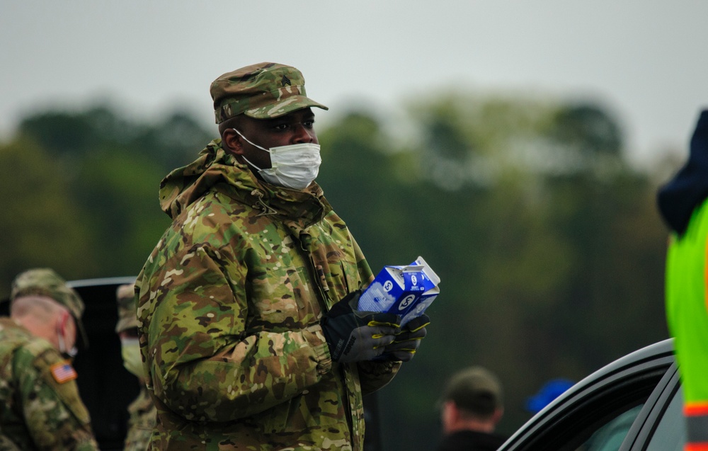 Delaware National Guard assists Food Bank of Delaware