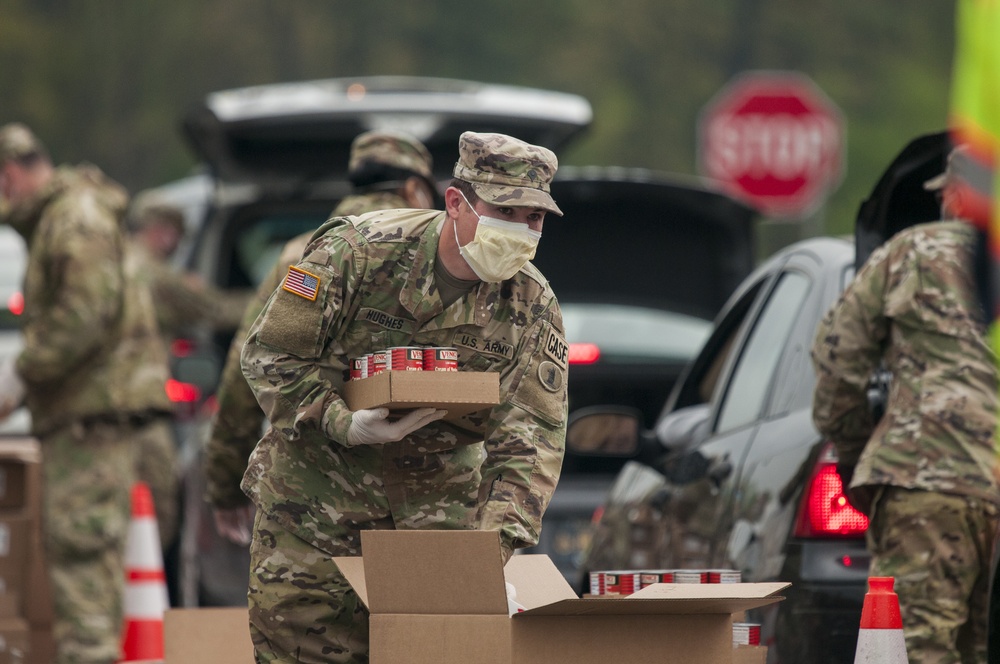 Delaware National Guard assists Food Bank of Delaware