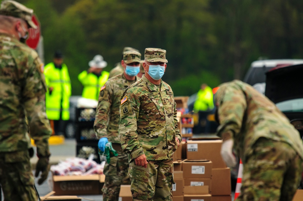 Delaware National Guard assists Food Bank of Delaware