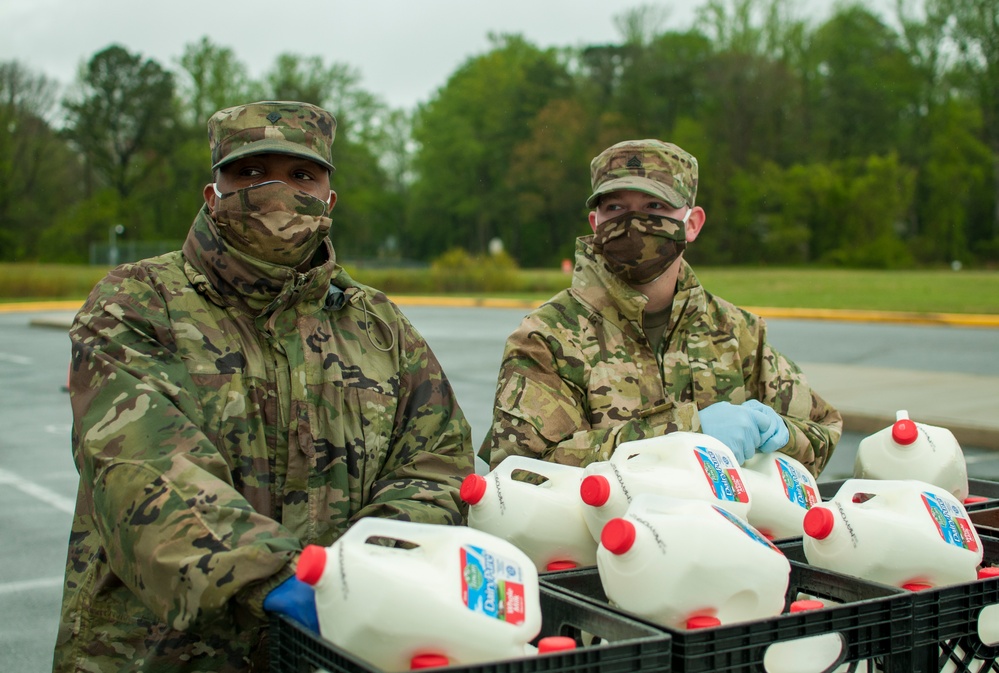 Delaware National Guard assists Food Bank of Delaware