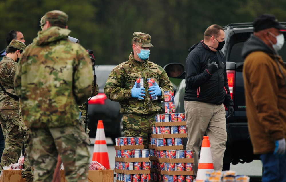 Delaware National Guard assists Food Bank of Delaware