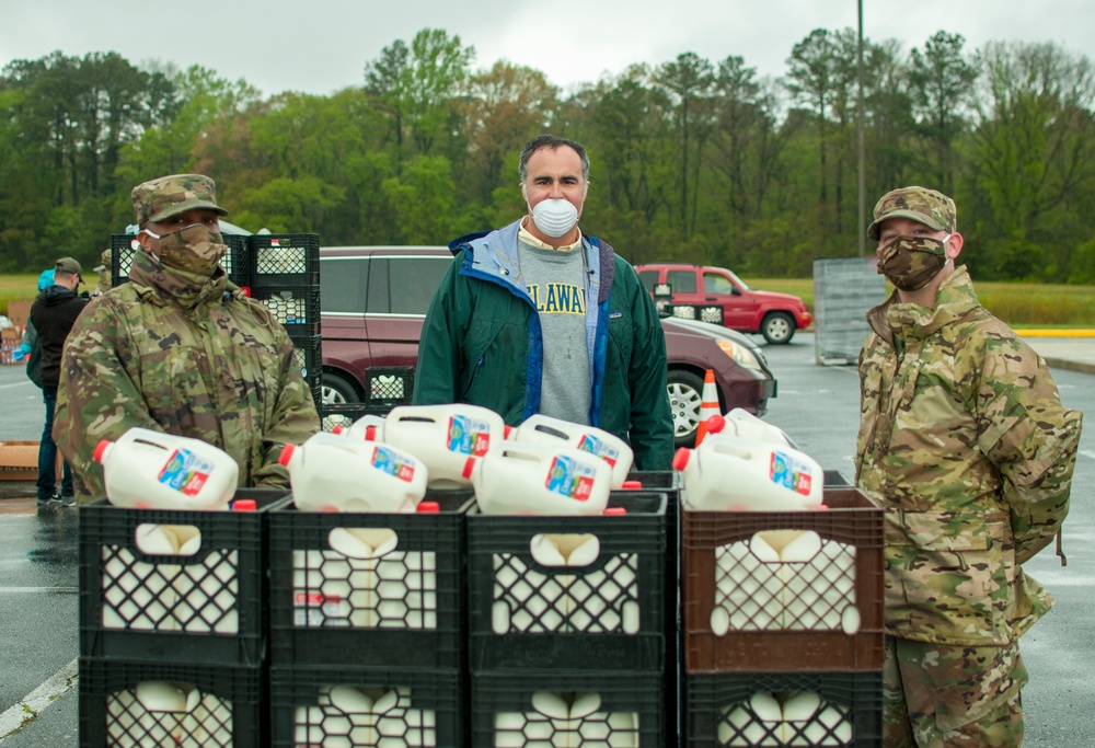 Delaware National Guard assists Food Bank of Delaware