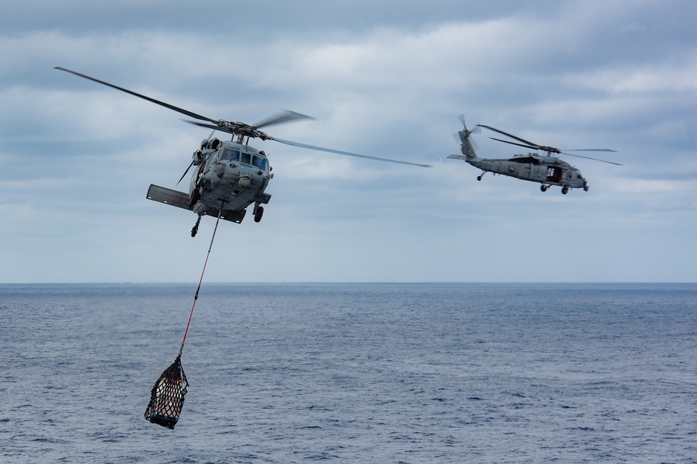 USS Harry S. Truman (CVN 75) transits the Atlantic Ocean