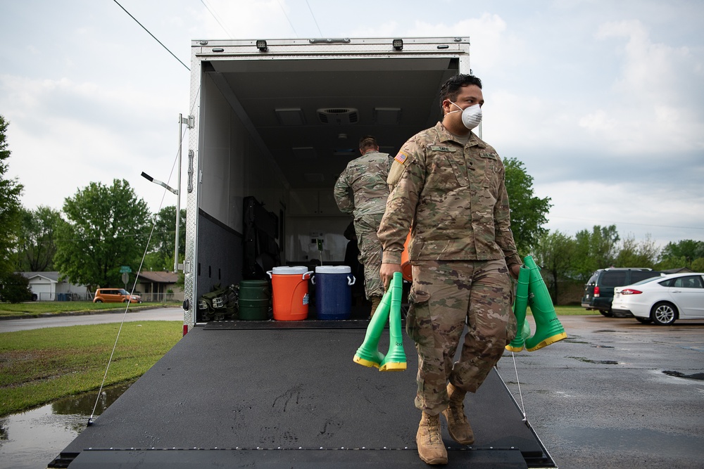 Oklahoma National Guardsmen help longterm care facilities fight COVID-19