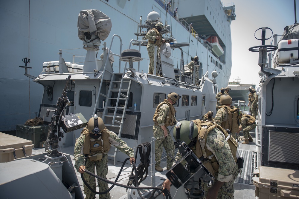 CTF 56 and RFA Cardigan Bay Complete Rafting Exercise