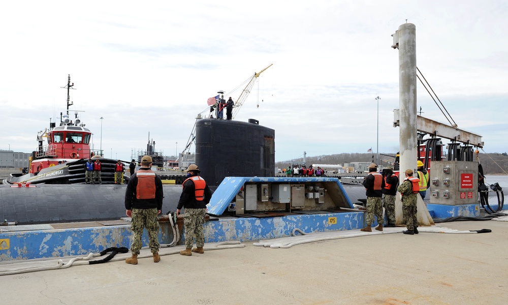 USS Hartford (SSN 768) returns to SUBASE New London