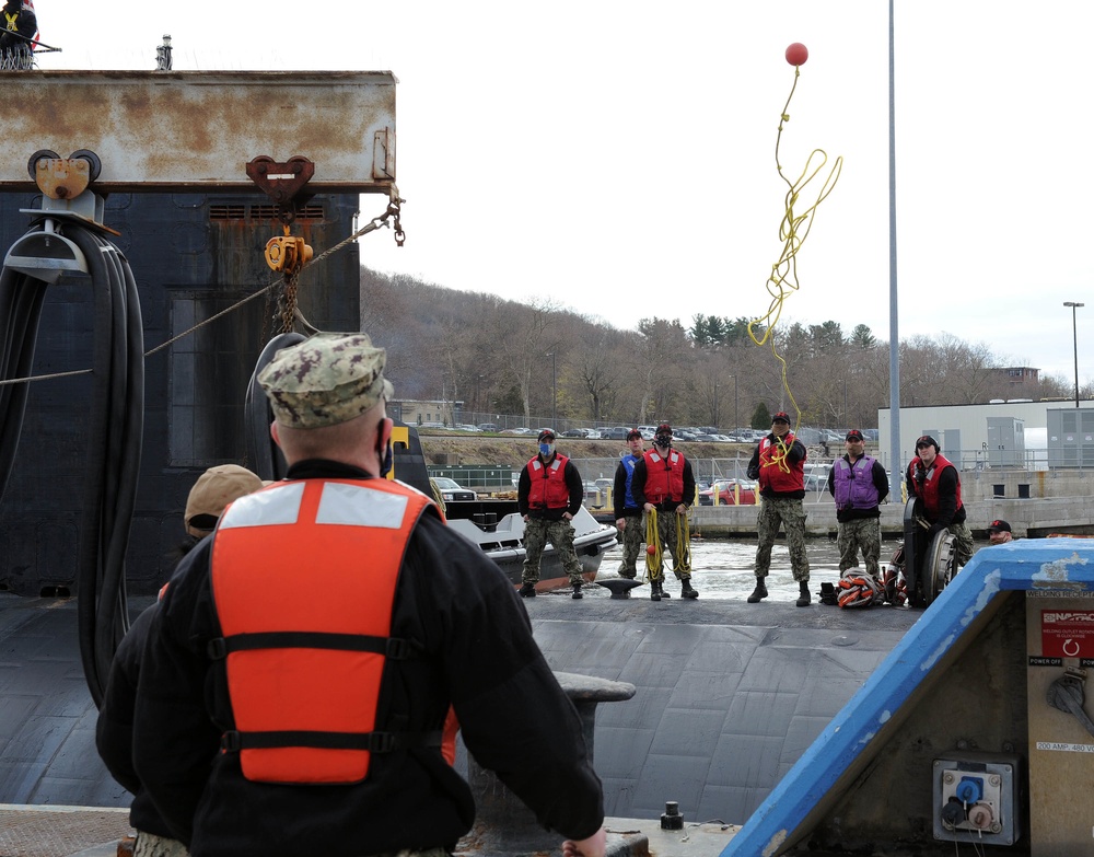 USS Hartford (SSN 768) returns to SUBASE New London