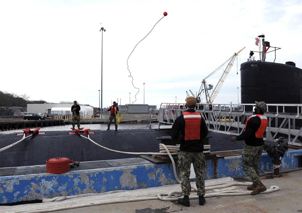 USS Hartford (SSN 768) returns to SUBASE New London