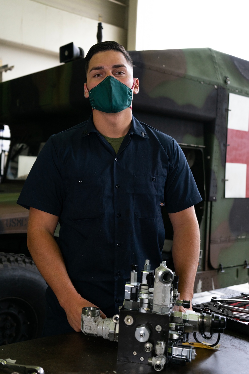 Hydraulics | U.S. Marines with CLB-4 repurpose hydraulic pump fittings