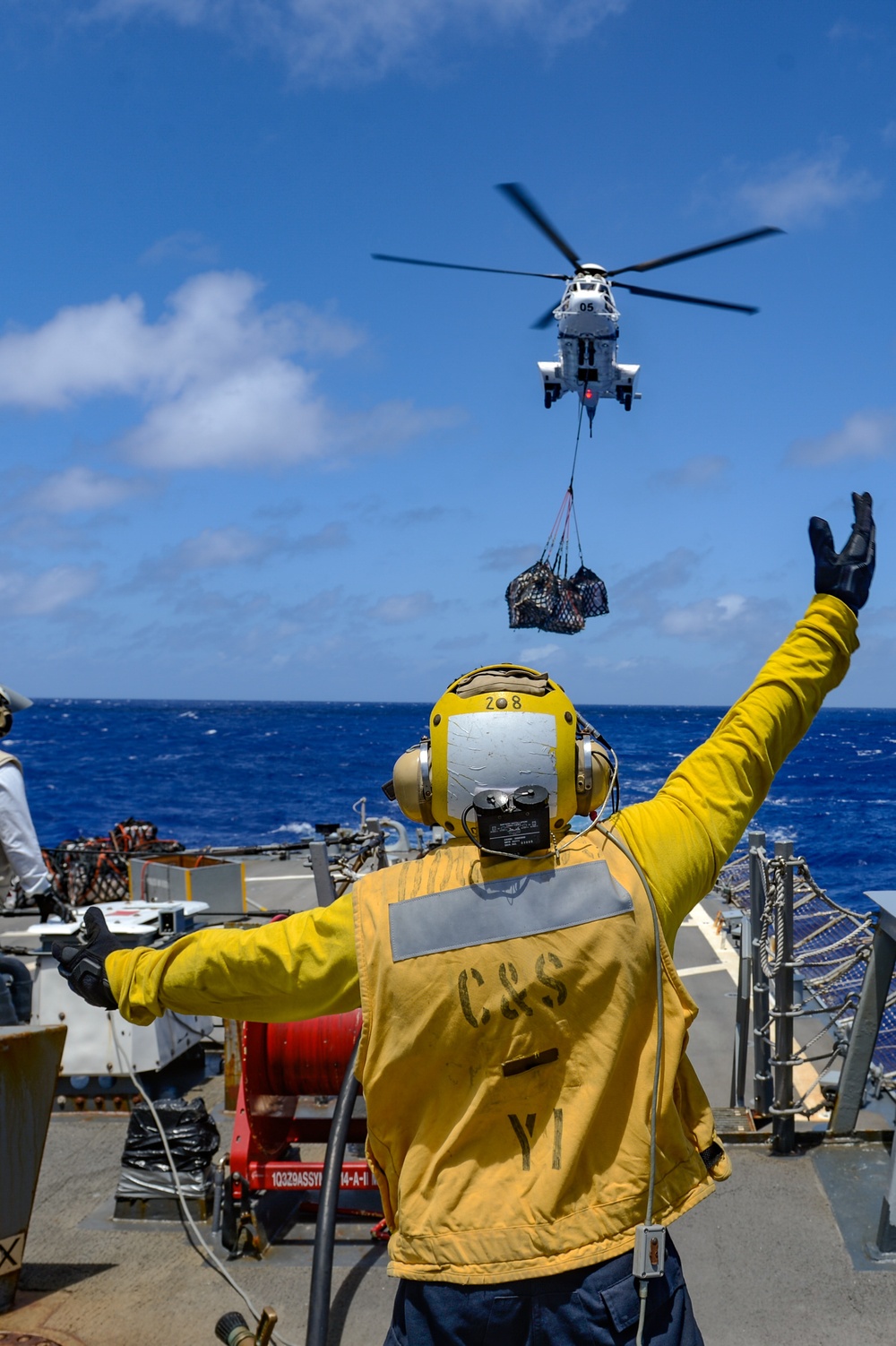 USS Russell (DDG 59) Conducts Flight Quarters