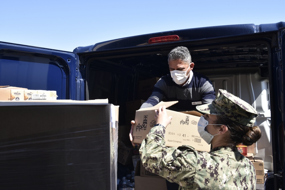 NSA Naples Community Donates Food to Local Italian Community