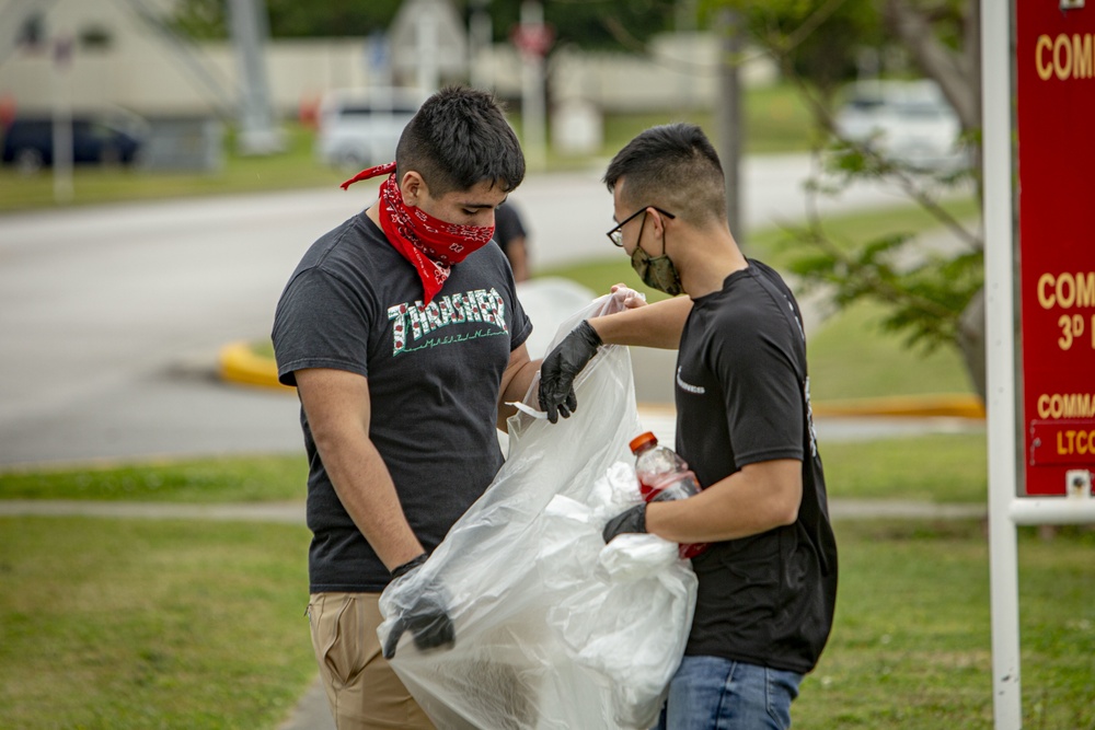 Camp Foster Marines get involved: Earth Day 2020 clean up